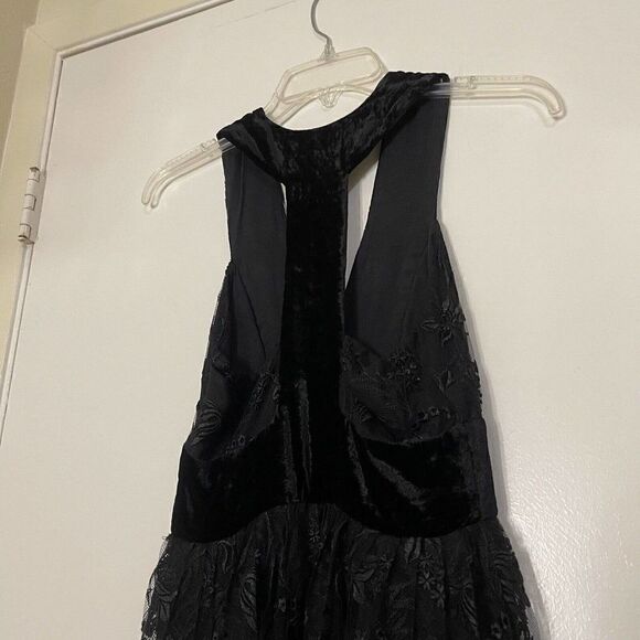 A.L.C. Black floral lace pleated sleeveless top size US small 2 - Picture 5 of 6